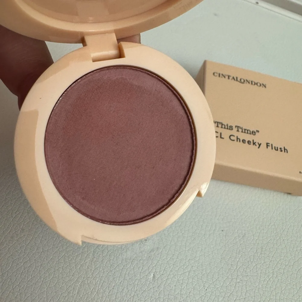 CintaLondon cheeky flush blush